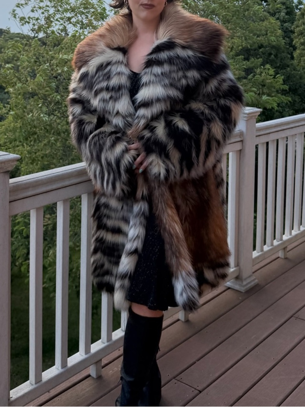 Donna Salyers Fabulous Furs Red Fox Faux Fur Coat Size XL - Picture 2 of 2